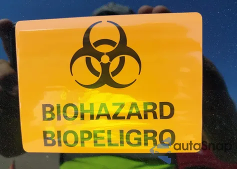 2019 Genesis G90 5.0 Ultimate z USA, uszkodzony, nr VIN KMHG54JH3KU053181